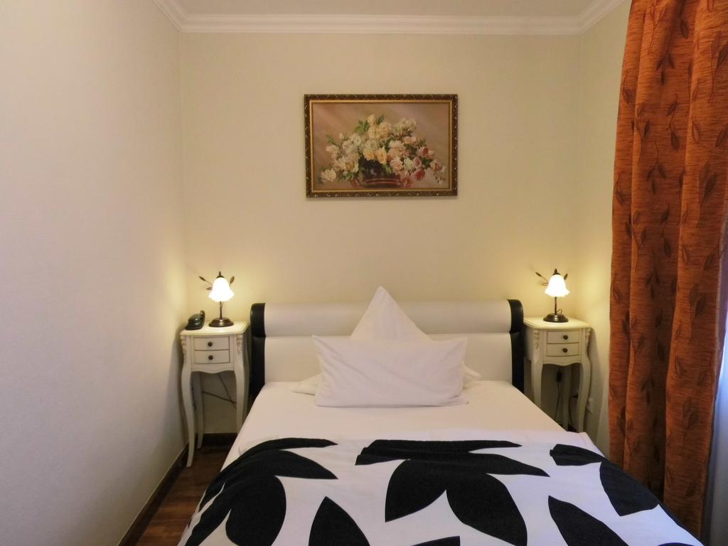 Hotel Aviv Berlijn Buitenkant foto