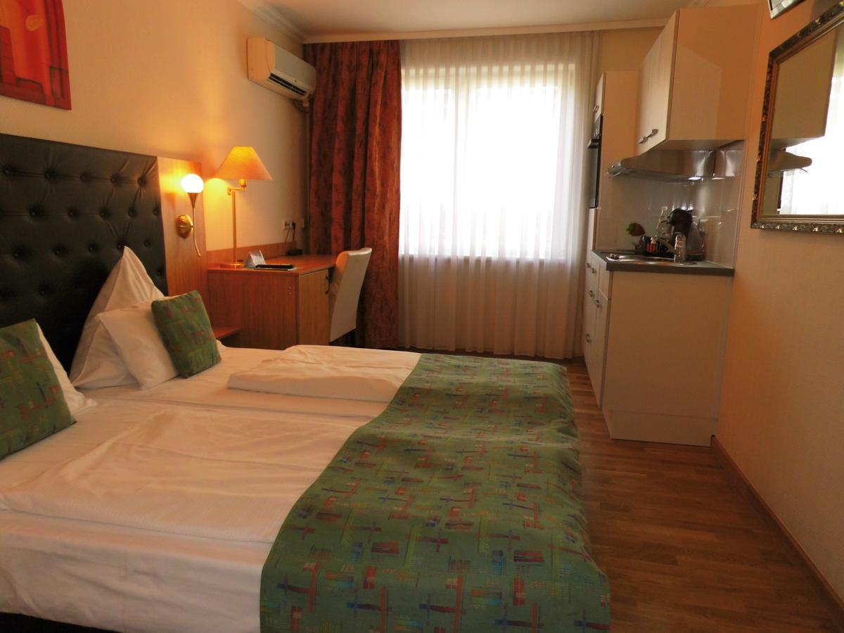 Hotel Aviv Berlijn Buitenkant foto