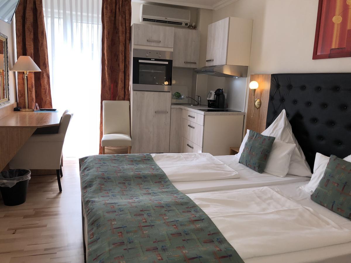 Hotel Aviv Berlijn Buitenkant foto